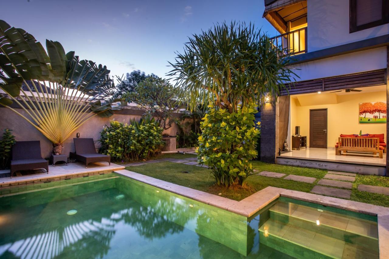 Villa Nadya Seminyak Buitenkant foto